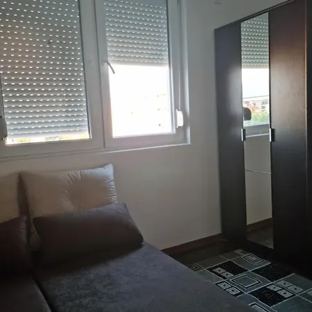 Apartment Lester